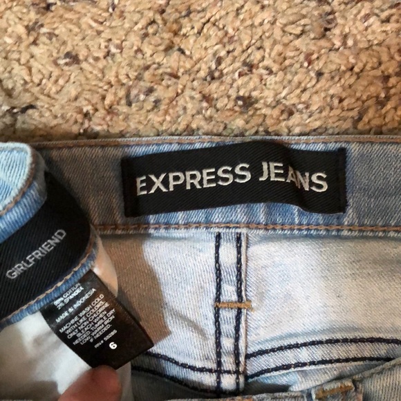 Express destroyed jeans capris size 6 - Picture 3 of 3
